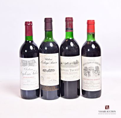 null Lot de 4 blles comprenant :		

1 bouteille	Château TOUMALIN	Canon Fronsac	1988

1...