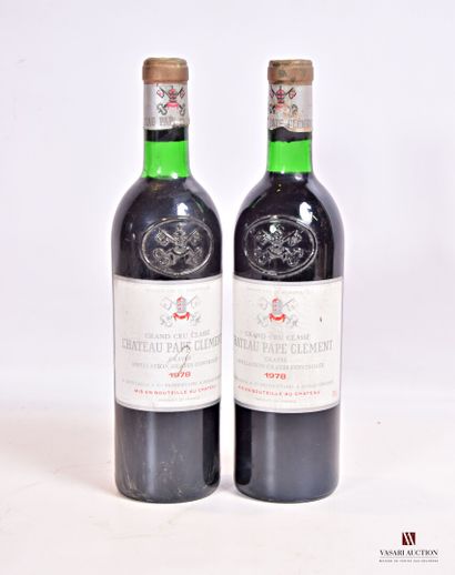 null 2 bouteilles	Château PAPE CLÉMENT	Graves GCC	1978

	Et. un peu tachées (1 déchirure)....