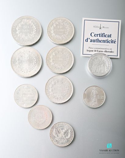 null Un lot de pièces en argent :

2 de 50 francs Hercule, 1976 et 1978,

3 de 10...