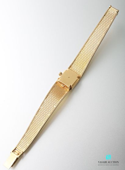 null Omega, montre bracelet de dame en or jaune 750 millièmes vers 1960, boîtier...
