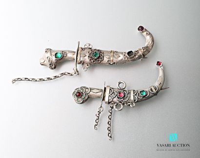null Two silver brooches in the form of a dagger with a curved blade, the scabbard...
