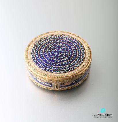  Round box in yellow gold 750 thousandths, enamelled decoration in rosette on navy...