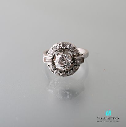 null Art deco ring in platinum 950 thousandths decorated with a central old cut diamond...
