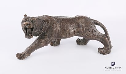 null A. JALEA (XXème siècle)

Tigre rugissant

Sujet en bronze à patine brune

Signé...