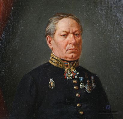 null Ecole française du XIXème siècle

Portrait d'officier 

Huile sur toile

Signée...