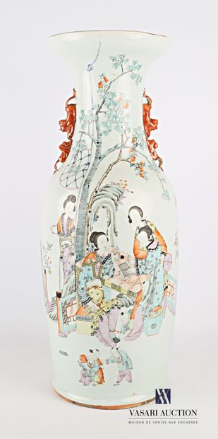null CHINA 

Porcelain vase of baluster form decorated with enamels of the green...