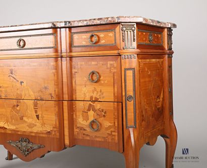 null Natural wood, veneer and marquetry chest of drawers, the front with central...