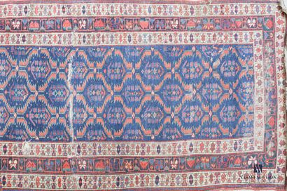 null Kurdish carpet (cotton warp and weft, wool pile), Northwest Persia, circa 1930

The...