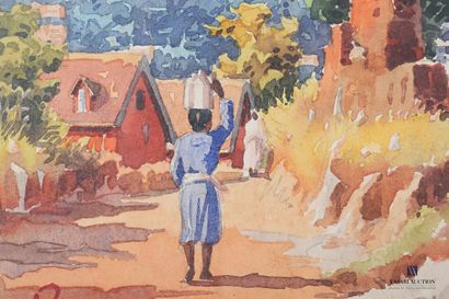 null RAKOTO Gilbert (born in 1906 - ?)

View of a village with the rova of Manjakamiadana...