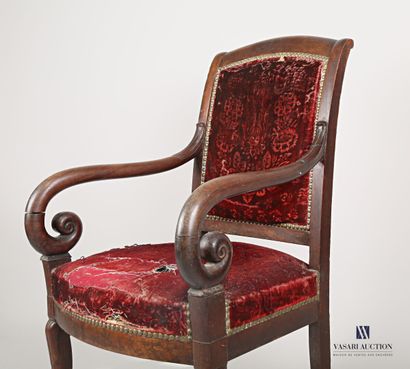 null Mahogany and mahogany veneer armchair, straight back, scrolled armrests, resting...
