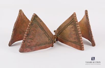 null GURUNSI or FRAFRA - GHANA or BURKINA FASO ?

Pair of bronze bracelets of copper...