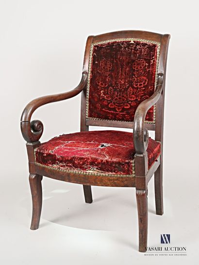 null Mahogany and mahogany veneer armchair, straight back, scrolled armrests, resting...