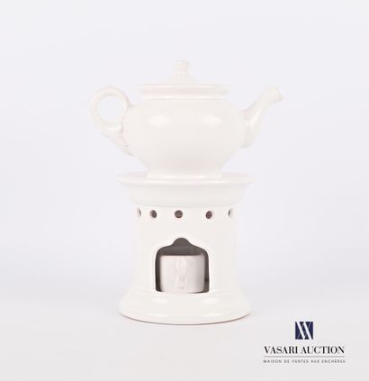 null MOUSTIERS

White earthenware teapot or night light, the pot with the swollen...