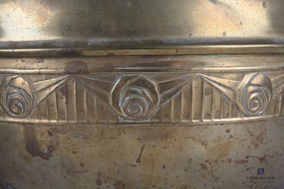 null Lot including a round brass planter decorated with a frieze of rosebuds on a...