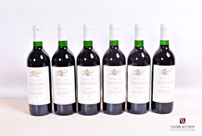 null 6 bouteilles	BERGERAC Duc de Mézière mise coop		1995

	Et. impeccables. N :...