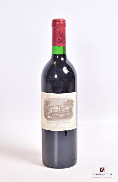 null 1 bouteille	Château LAFITE ROTHSCHILD	Pauillac 1er GCC	1983

	Et. un peu tachée...