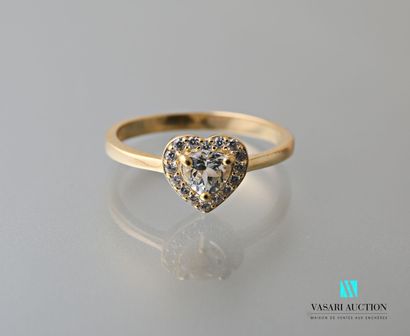 null Ring in 925 thousandths vermeil with a heart set with a very clear aquamarine...