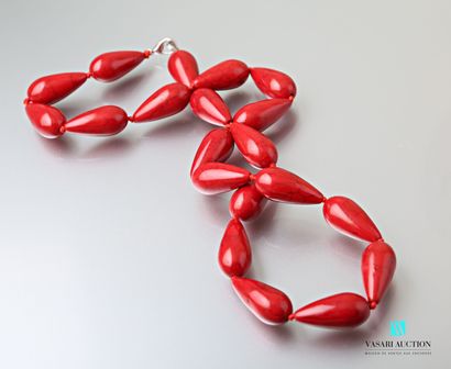null Necklace in pearls piriform of red bamboo of the seas, clasp snap hook out of...