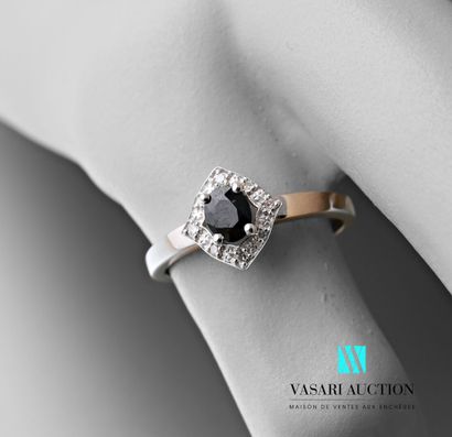 null Ring in white gold 750 thousandths of diamond shape decorated in its center...