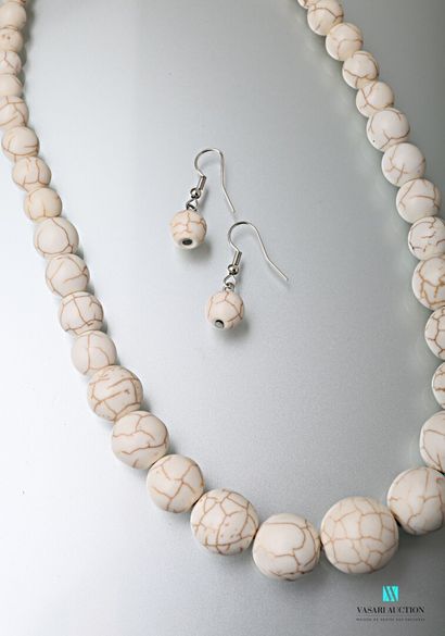 null Half set including a necklace and a pair of earrings decorated with white howlite...