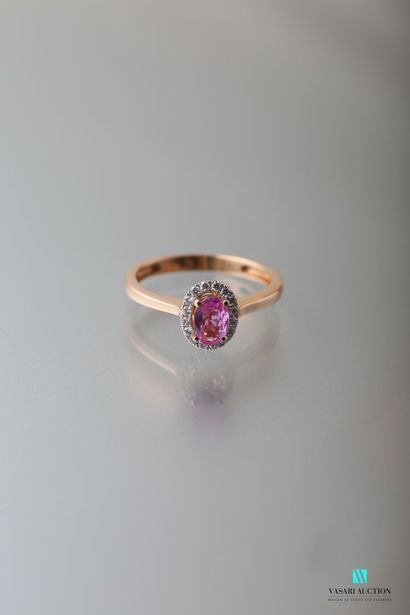 null Ring in pink gold 750 thousandth set with a pink sapphire calibrating 0,60 carat...