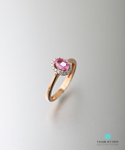 null Ring in pink gold 750 thousandth set with a pink sapphire calibrating 0,60 carat...
