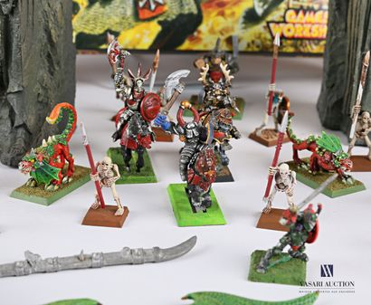 null WARHAMMER - GAMES WORKSHOP

Lot cinq de jeux de société comprenant : Magie -...