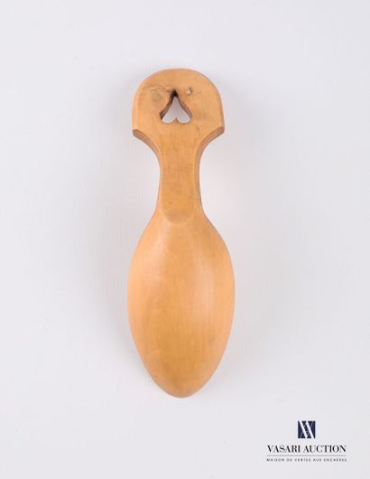 null Spoon in light wood with a narrow spoon, with a beautiful hemispherical grip...