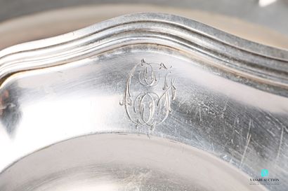  Platerie en métal argenté comprenant quatre plats dont une paire et deux plats rond,...