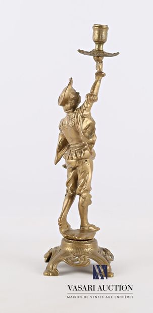 null Bougeoir en bronze à patine dorée figurant un gentilhomme 

XXème siècle

(socle...