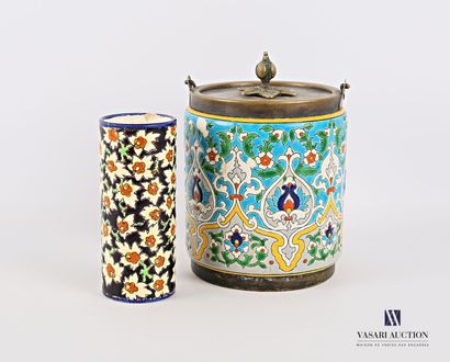 null BORDEAUX - Manufacture Jules Vieillard

Fine earthenware lot with cloisonné...