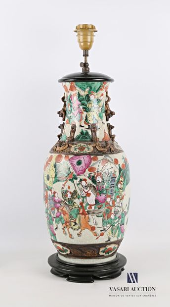 null CANTON

Vase of baluster form out of porcelain of canton assembled in lamp with...