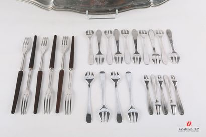null Lot including a set of six fondue forks with wooden handles, ten stainless steel...