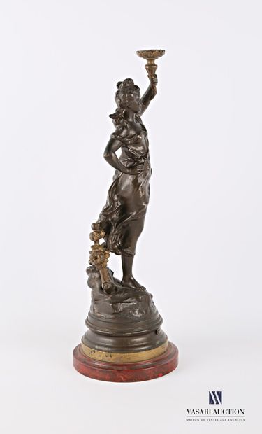 null MOREAU Auguste (1831-1893) after

Daisies

Regula with double patina

Base in...