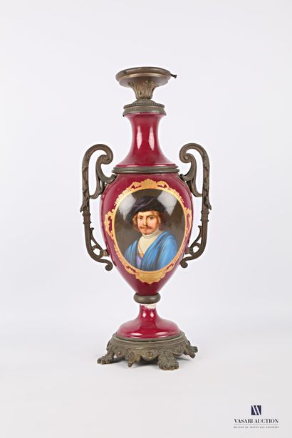 A porcelain and bronze baluster-shaped lamp...