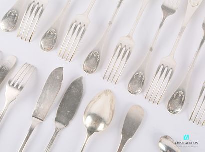 null Lot in silver plated metal comprising eleven table forks with handles showing...
