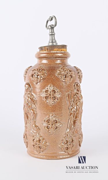 null BEAUVAIS

Stoneware tobacco pot of bottle shape, the lid in pewter and cork,...
