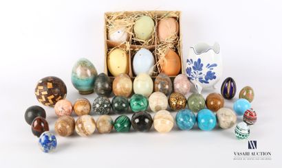 null Lot of thirty-six eggs in various materials such as painted terracotta, glass,...