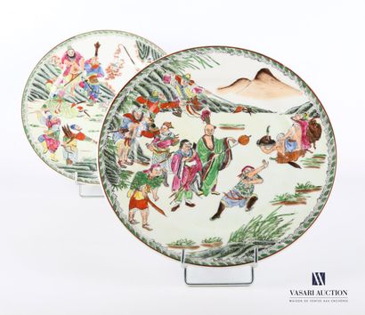 null CHINA

Pair of porcelain plates with polychrome decoration of warrior training...