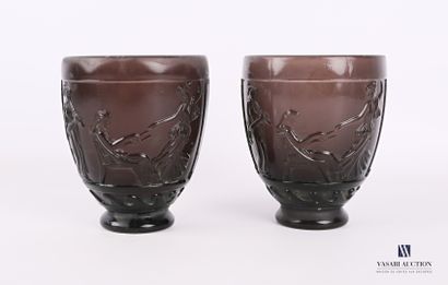 null by FEURE Georges (1868-1943) 

Pair of vases in purple pressed glass, the body...