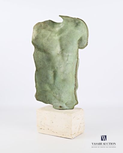 null MITORAJ Igor (1944-2014) 

Buste de Persée 

Bronze à patine verte

Signé et...