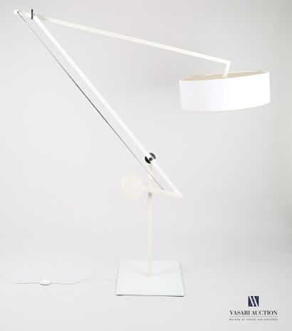 null Architect's floor lamp in white lacquered metal, the shaft with square section...