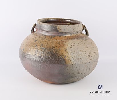 null ASTOUL Éric (Born in 1954)

Vase with a belly in stoneware with stamped decoration,...