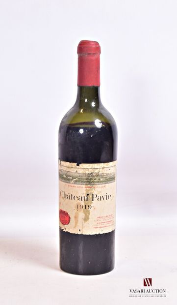 null 1 bouteille	Château PAVIE	St Emilion 1er GCC	1919

	Et. fanée, tachée, avec...