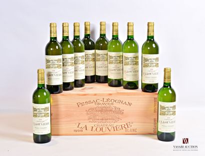null 10 bouteilles	Château LA LOUVIÈRE	Graves blanc	1998

	Et. à peine tachées. N...