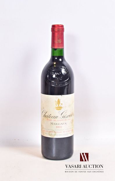 null 1 bouteille	Château GISCOURS	Margaux GCC	1992

	Et. tachée (1 griffure, 1 accroc)....