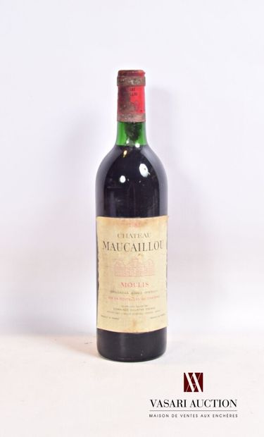 null 1 bouteille	Château MAUCAILLOU	Moulis	1982

	Et. un peu fanée et tachée. N :...
