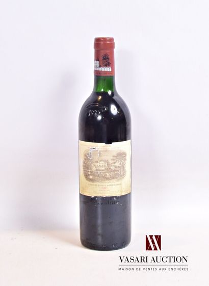 null 1 bouteille	Château LAFITE ROTHSCHILD	Pauillac 1er GCC	1985

	Et. fanée, déchirée,...