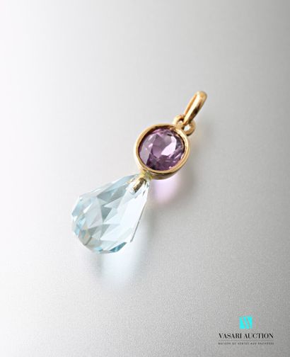 null Pendant in yellow gold 750 thousandths decorated with an oval amethyst in closed...
