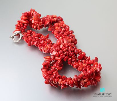 null Twisted necklace decorated with sea bamboo pastilles

Length : 43,5 cm